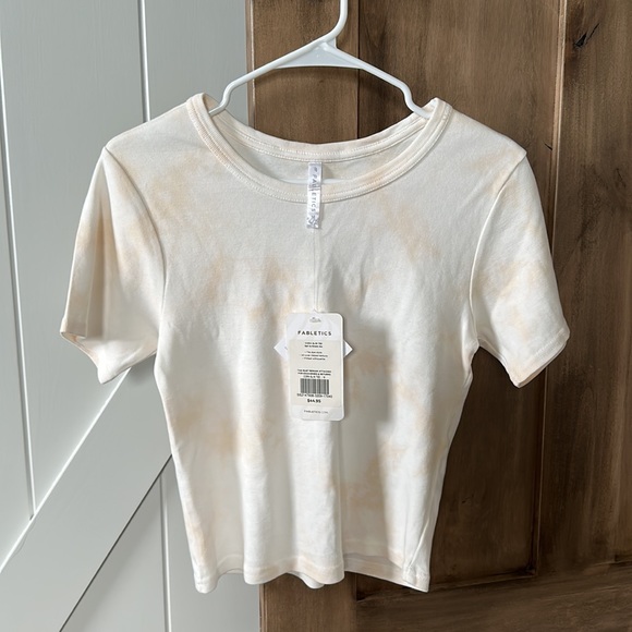 Fabletics T-shirt - Picture 2 of 14